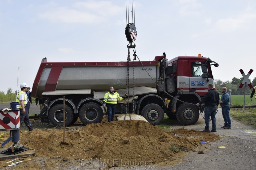 Schwerer VU LKW Zug Bergheim Kenten Koelnerstr P482.JPG - Miklos Laubert